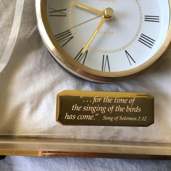 Crystal Cathedral Souvenir Quartz Clock Gold/Clear Acrylic Scripture Nice Gift - Picture 3 of 15